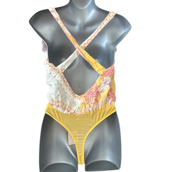 Free People Intimately Women's Floral Bodysuit Multicolor Size M Boho Chic - Picture 2 of 5